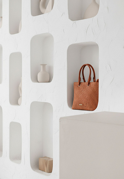 Bolso cubo rafia trenzada