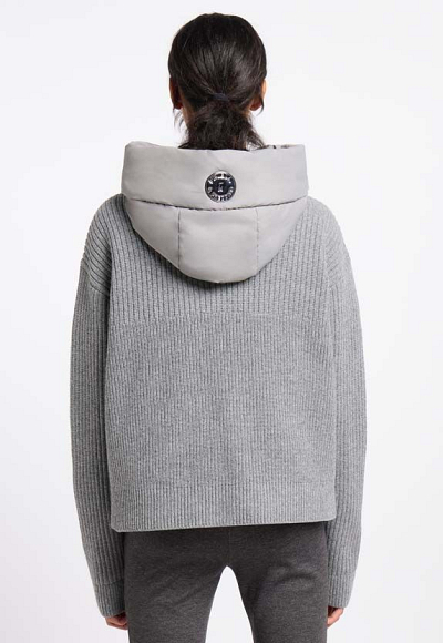 CHAQUETA CAPUCHA