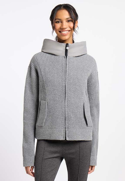 CHAQUETA CAPUCHA